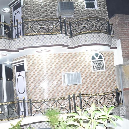 Hotel Pari 잘란다르 외부 사진