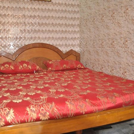 Hotel Pari 잘란다르 외부 사진