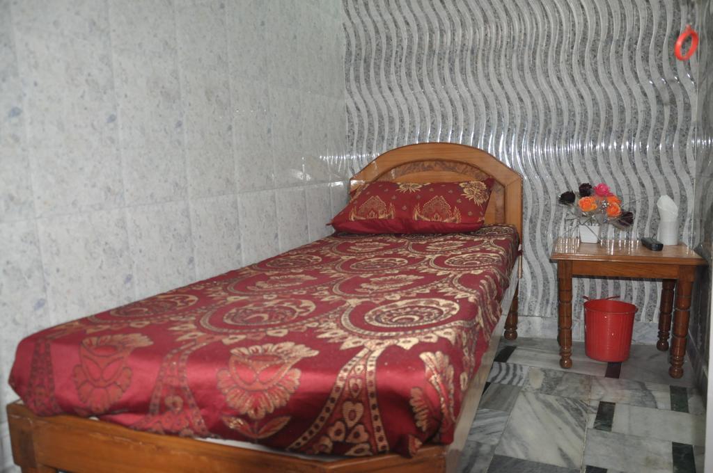 Hotel Pari 잘란다르 외부 사진