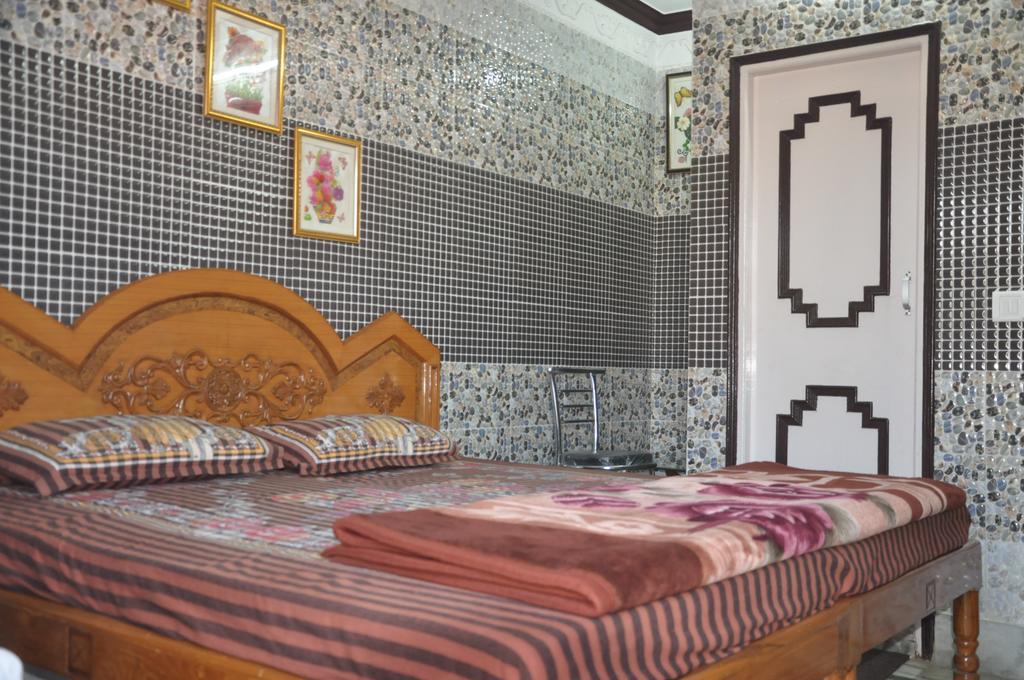 Hotel Pari 잘란다르 외부 사진